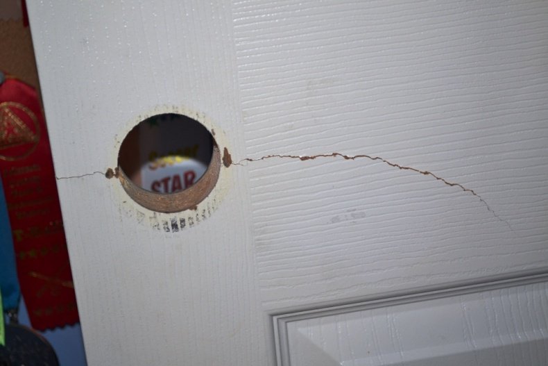 How to repair cracked door